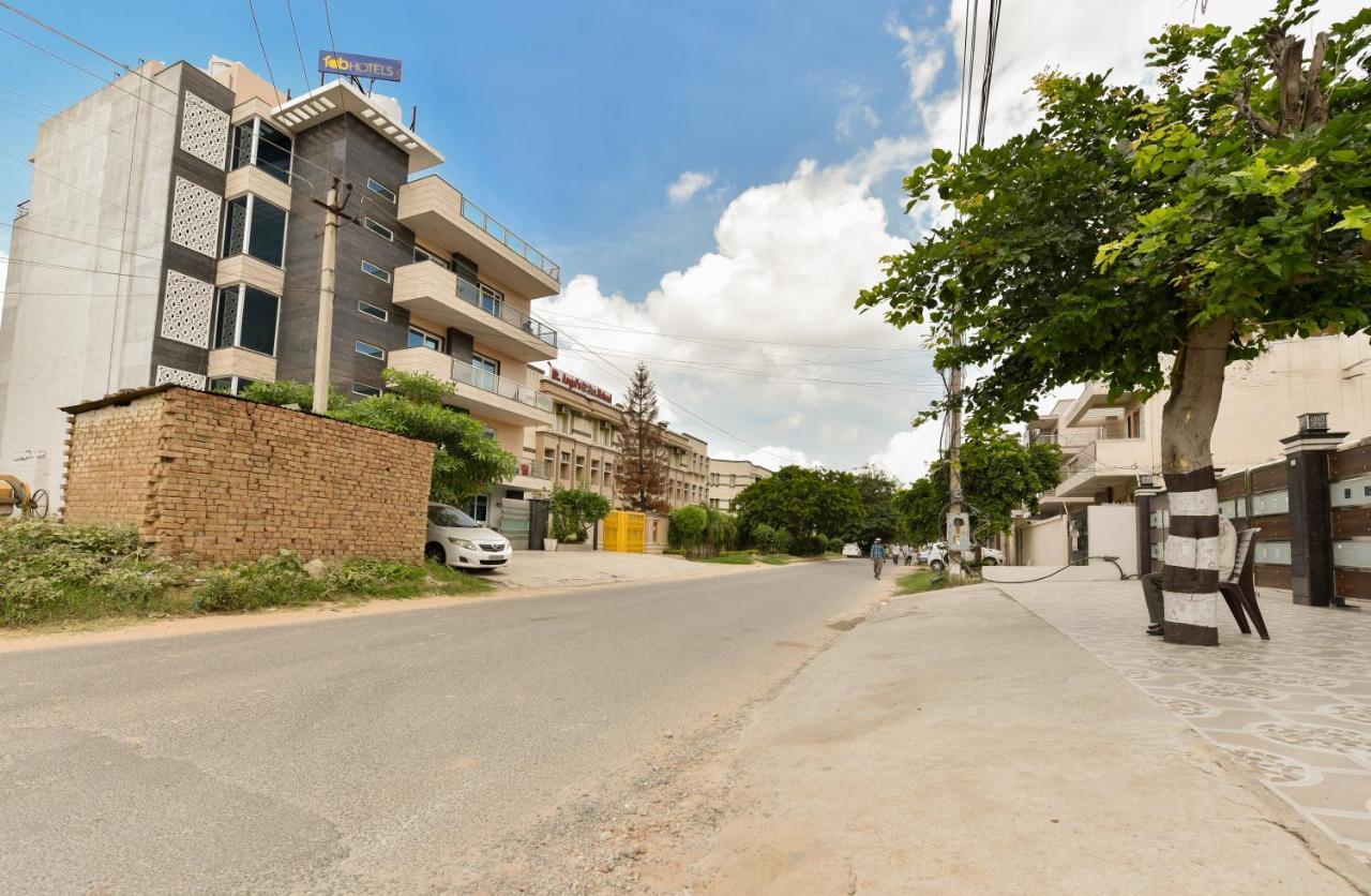 Hotel Luxury Collection Gurgaon Dış mekan fotoğraf